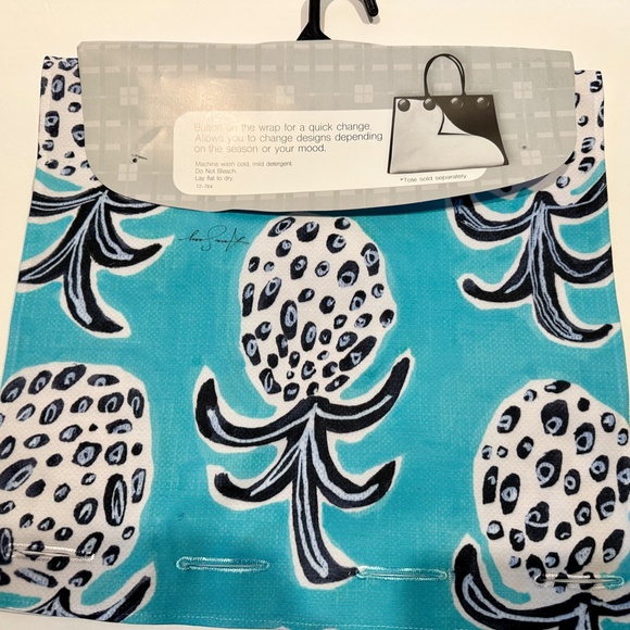 Manual Woodworkers & Weavers Button It Up Tote Wrap Cover. - Picture 2 of 2